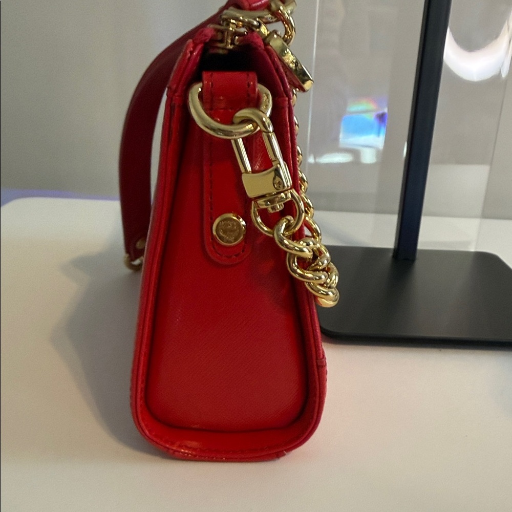 MCM Vintage Red Leather Shoulder Bag with Gold toned Chain - Picture 9 of 16
